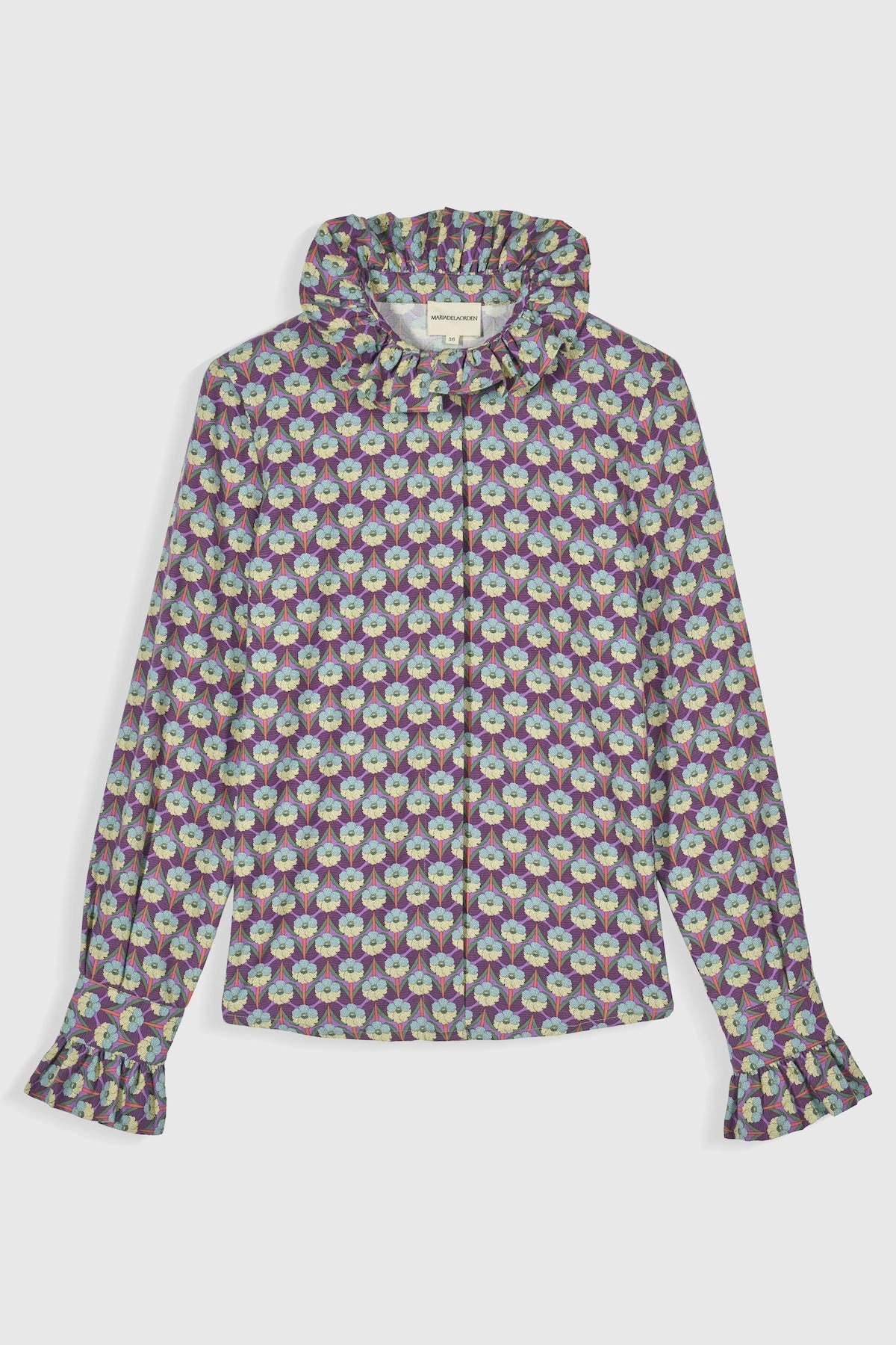 Camiseta Bisou: Un beso de algodón para tu piel, simple y con encanto parisino.